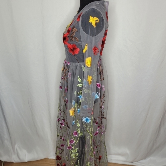BLUEOXY Floral Embroidered Sheer Gray Mesh Dress Overlay - Size XS/S ** FLAWED - Picture 4 of 16